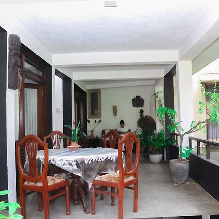 Villa A & A Hikkaduwa Extérieur photo