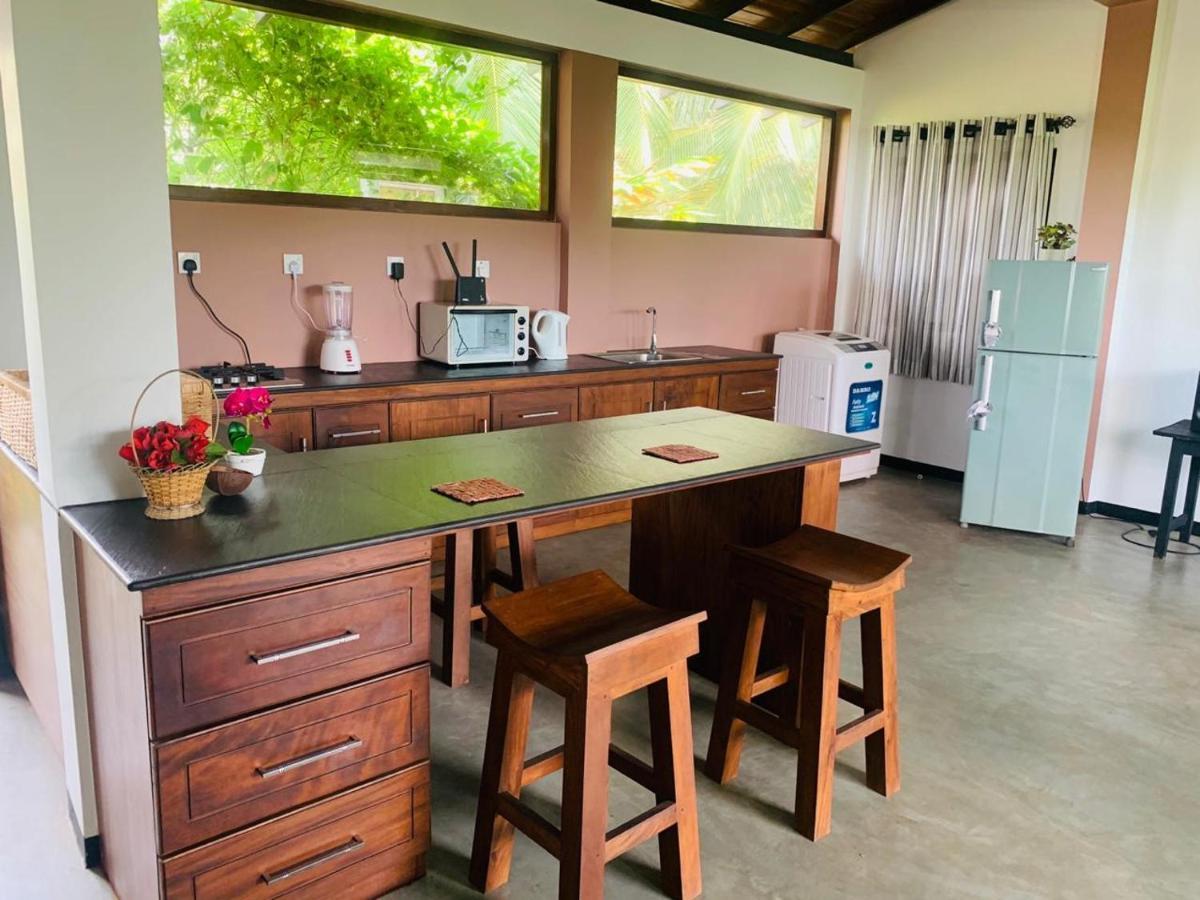 Villa A & A Hikkaduwa Extérieur photo