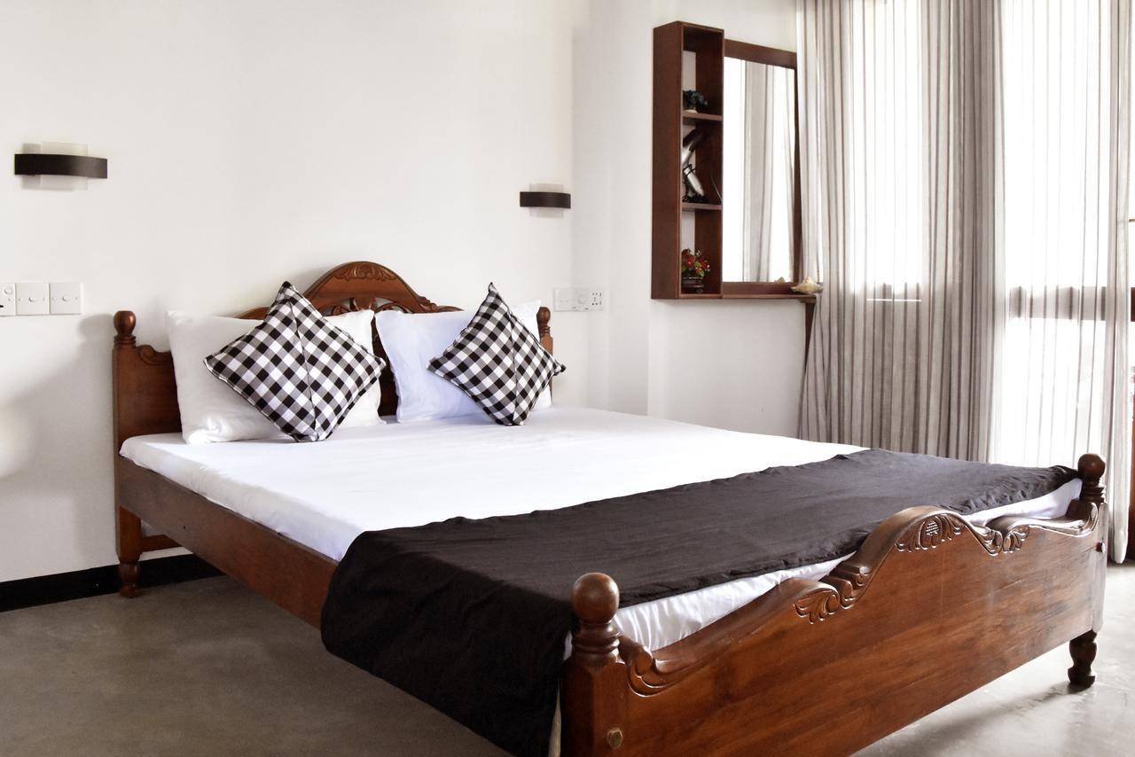 Villa A & A Hikkaduwa Extérieur photo