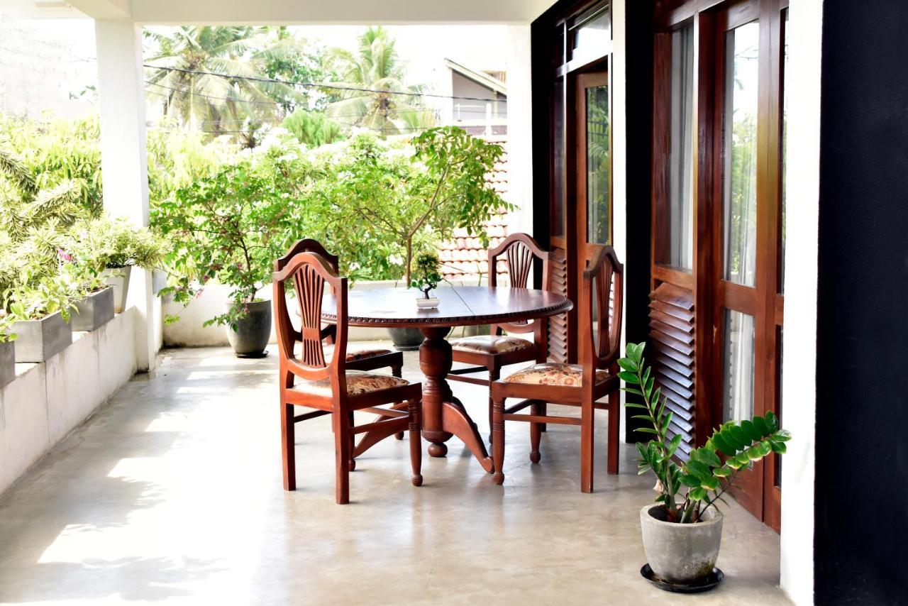 Villa A & A Hikkaduwa Extérieur photo